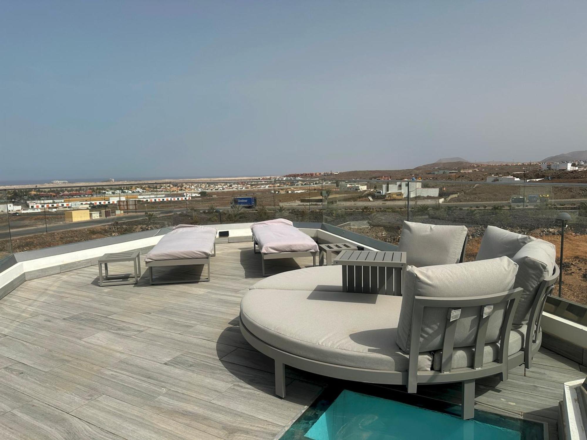 Villa Poseidon Corralejo With Private Heated Pool, Sauna And Stunning Volcano Views By Amazzzing Travel エクステリア 写真