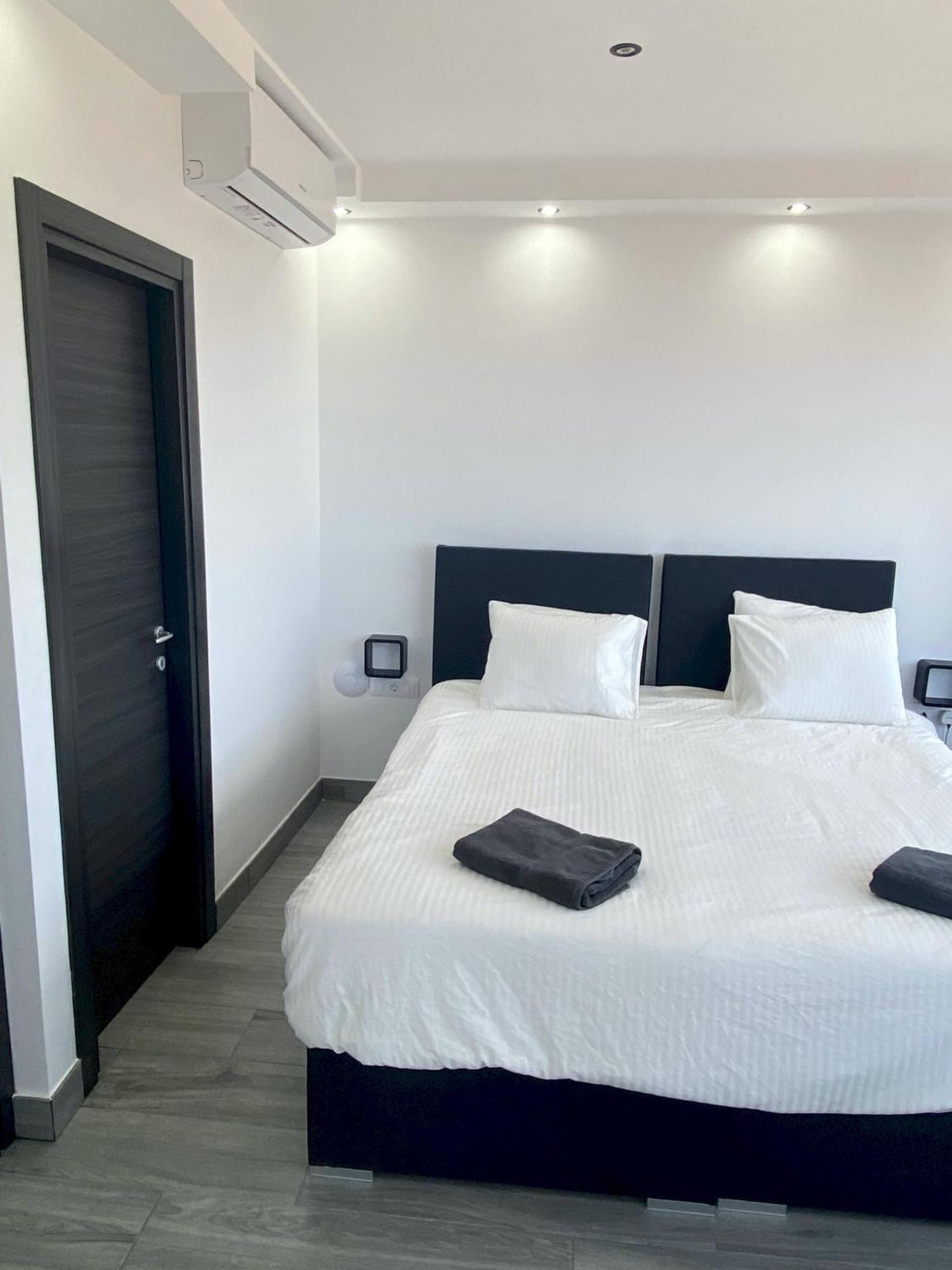 Villa Poseidon Corralejo With Private Heated Pool, Sauna And Stunning Volcano Views By Amazzzing Travel エクステリア 写真