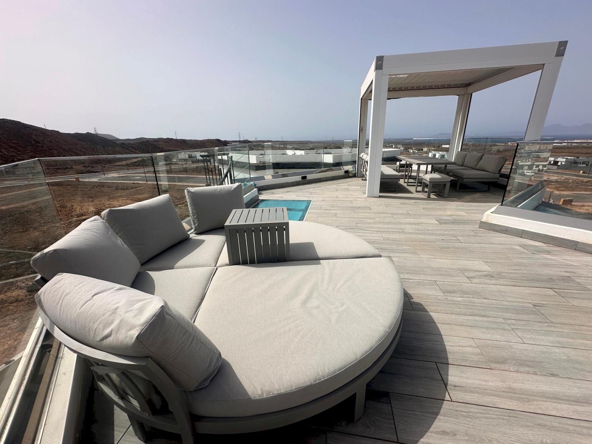 Villa Poseidon Corralejo With Private Heated Pool, Sauna And Stunning Volcano Views By Amazzzing Travel エクステリア 写真